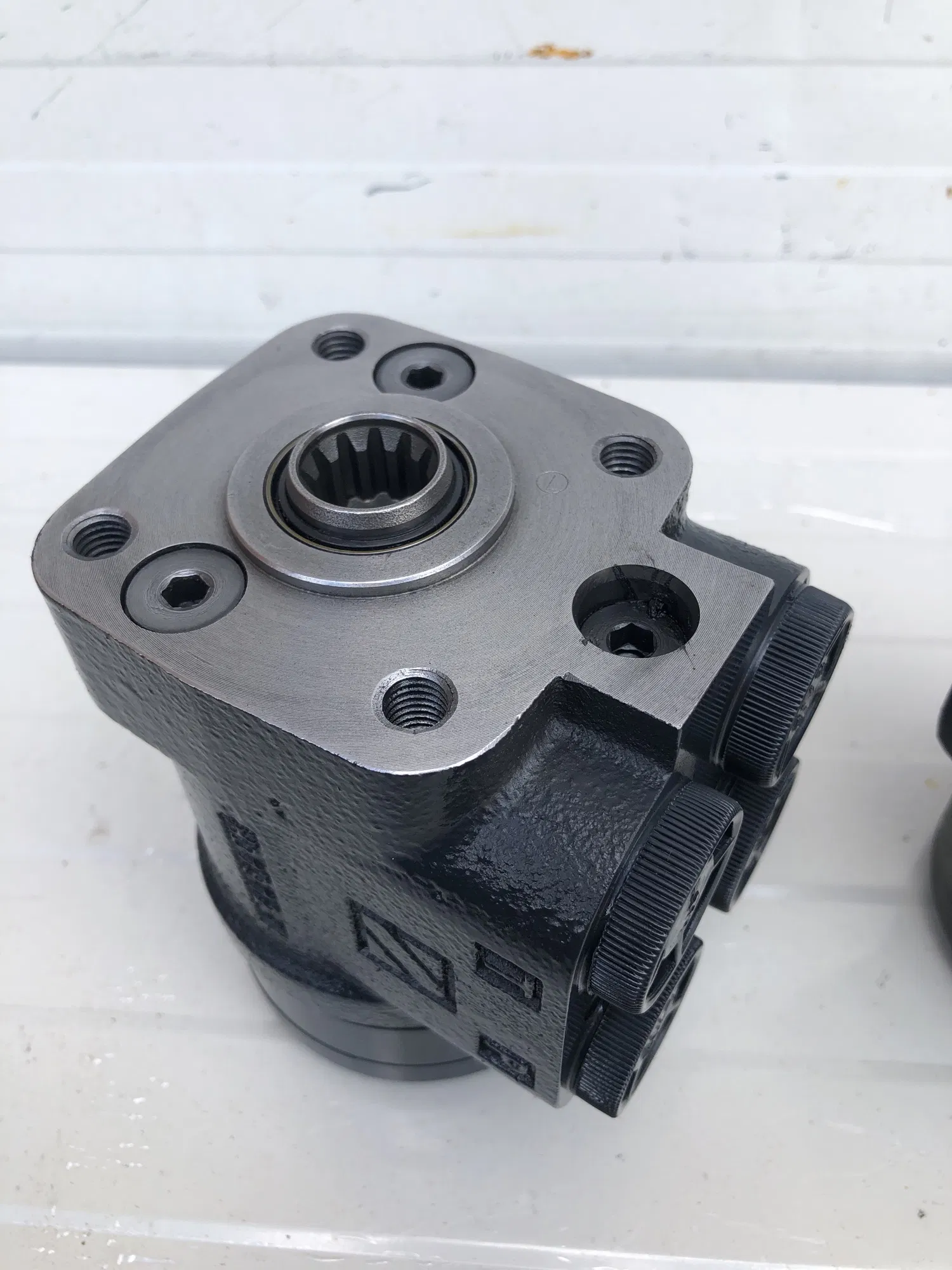 Pompa servodirectie stivuitor, tractor, taf, vola 3